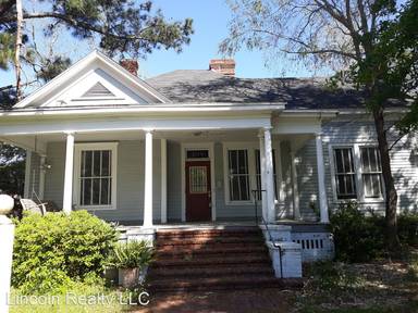 Main picture of 108 E Adair St