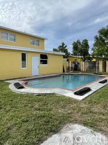 Main picture of 4218 NW 37th Ter