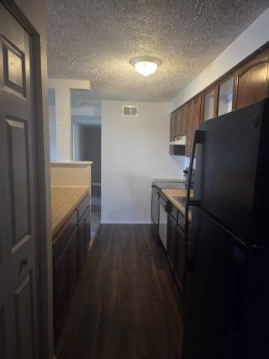 Main picture of 701 Heather Ridge Dr