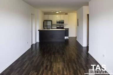 Main picture of 1544 W Glenlake Ave Apartments