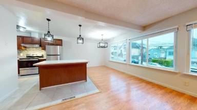 Main picture of 142 Harold Ave