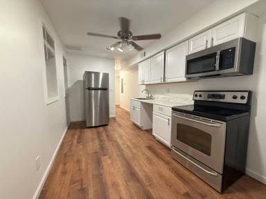 Main picture of 318 N Paca St