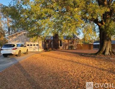Main picture of 402 Kentucky Ave NE