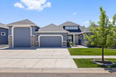 Main picture of 8319 W Sparks Lake Dr