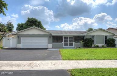 Main picture of 4060 NW 19th Ter
