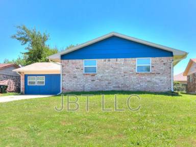 Main picture of 4416 Meadowoak Dr