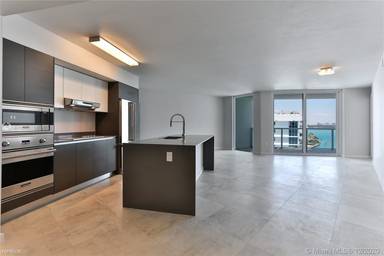 Main picture of 9821 E Bay Harbor Dr