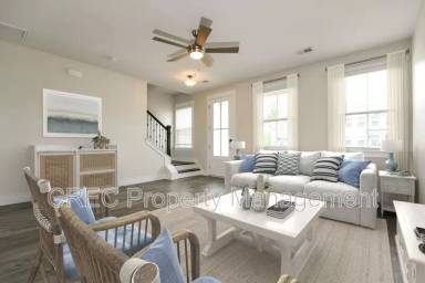 Main picture of 7811 Park Gate Dr