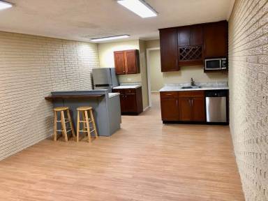 Main picture of 4012 DuPont Cir