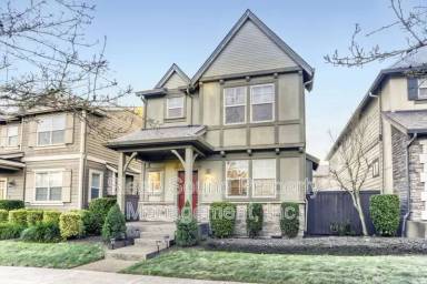 Main picture of 570 SW 201st Ave