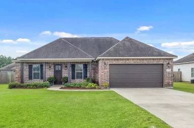Main picture of 1415 Trisha Ct