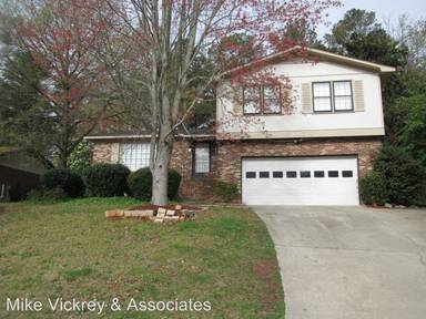 Main picture of 143 Morehead Dr