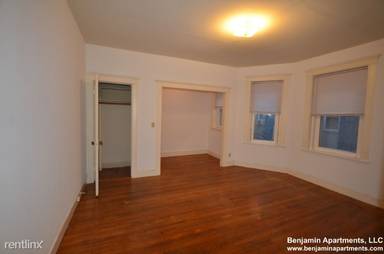 Main picture of 137 Park Dr