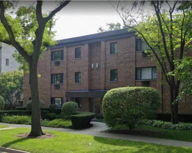 Main picture of 1660 Green Bay Rd