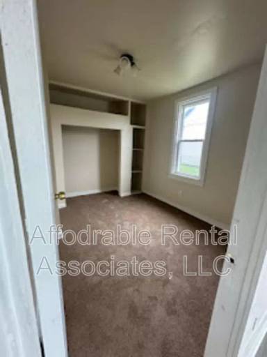 Main picture of 1651 S 1st St