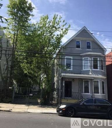 Main picture of 438 14th Ave