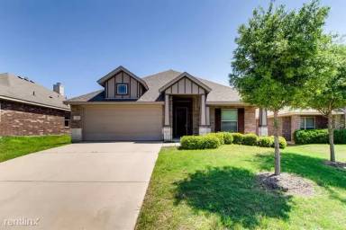Main picture of 208 Chimney Rock Dr