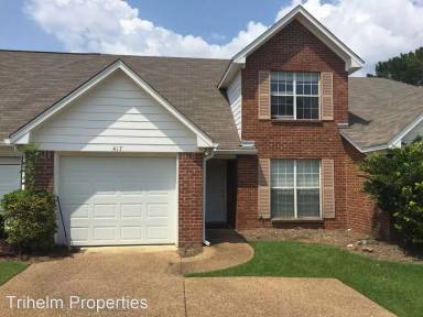 Main picture of 417 Woodlake Ln