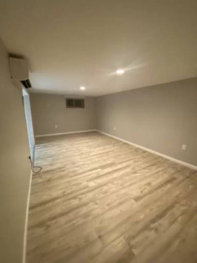 Main picture of 94 Escanaba Ave