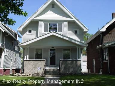 Main picture of 825-37 Geneva Ave