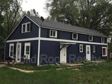 Main picture of 2419 E Monument St