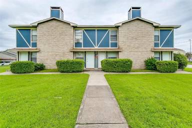 Main picture of 900 Cottonwood Trl