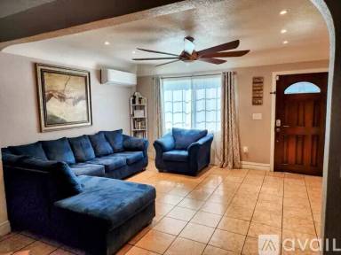 Main picture of 4409 E 56th St