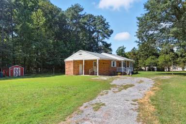 Main picture of 2111 Clary Rd