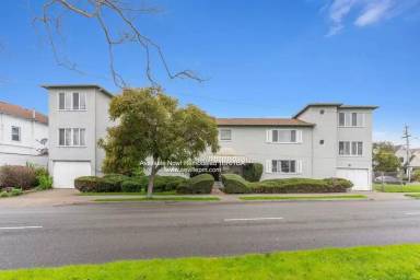 Main picture of 1018 Stanford Ave