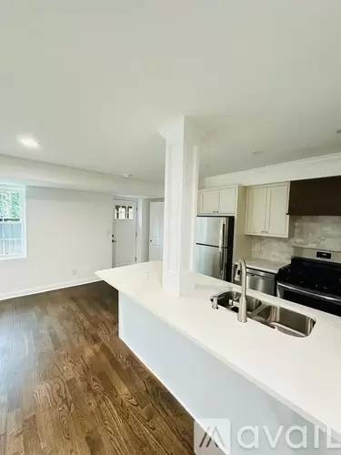 Main picture of 3914 Parkcrest Dr NE