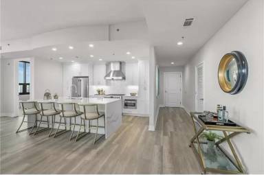 Main picture of 1075 Peachtree St NE