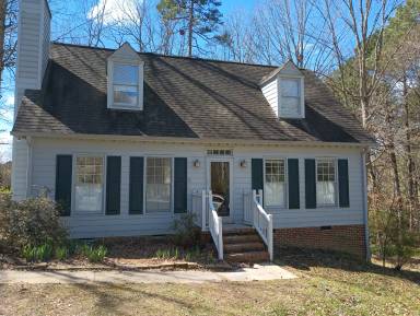Main picture of 5 Leeward Ct
