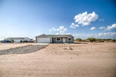 Main picture of 24272 E King Rd