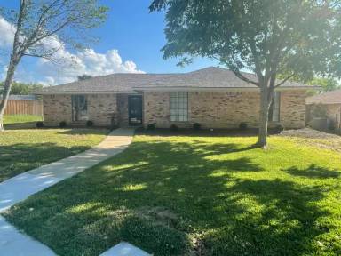 Main picture of 1111 Lopo Cir