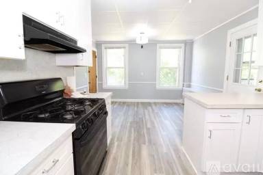Main picture of 94 Bayswater St