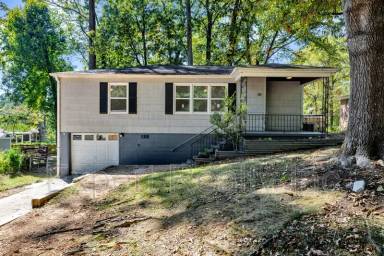 Main picture of 636 Callahan Rd