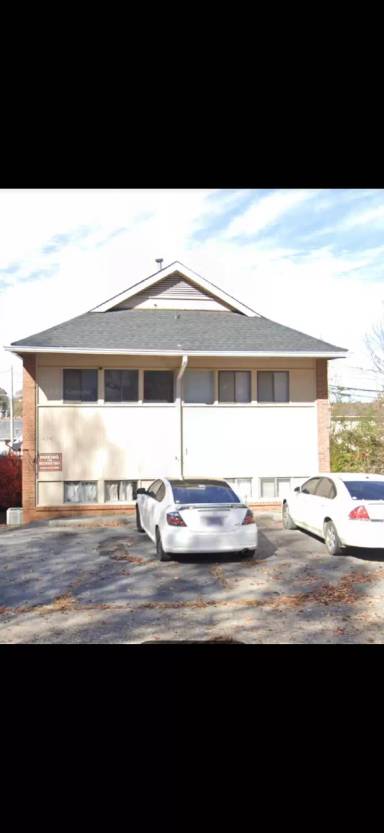 Main picture of 404 W Maple St
