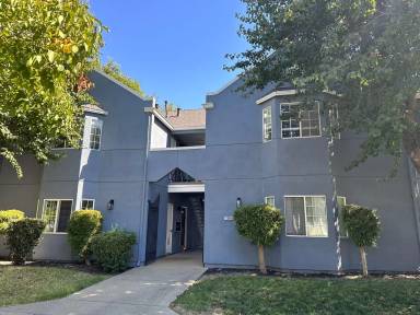 Main picture of 4590 Augustine St