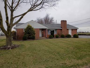 Main picture of 445 Schaeffer Rd