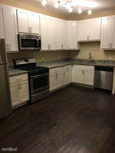 Main picture of 3627 W Oakdale Ave