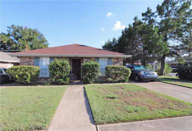 Main picture of 6204 Mitchell Ave