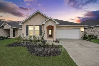 Main picture of 31215 Whitfield Ct