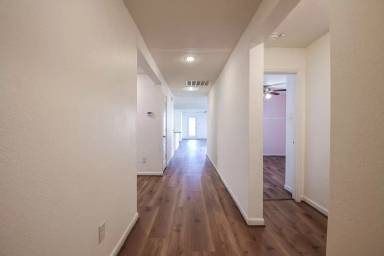 Main picture of 4218 Kendall Rock Ln