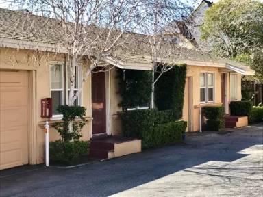 Main picture of 347 Ocean St