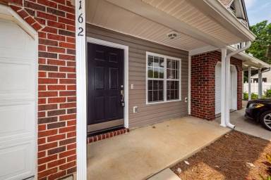 Main picture of 162 Darcy Ave