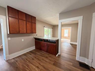 Main picture of 53 Lamoreaux Dr NE