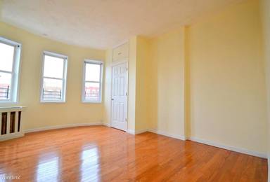 Main picture of 18 Charlotte St