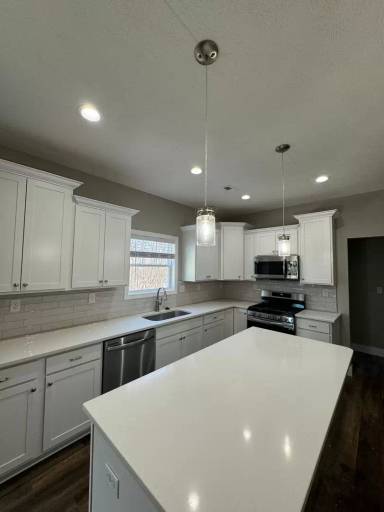 Main picture of 2509 Yeoman Ln