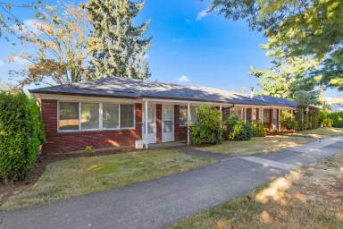 Main picture of 3015 N Willis Blvd