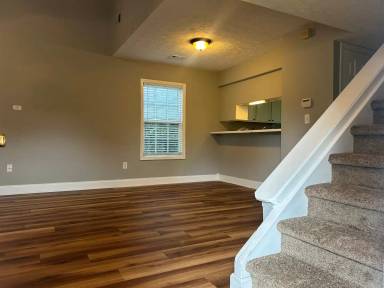 Main picture of 207 Hillcrest Dr